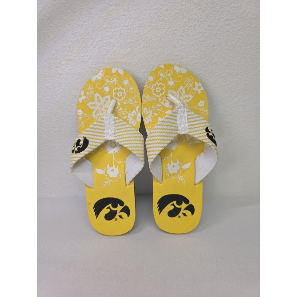 Iowa Hawkeyes Flip Flop Sandal Slippers  Womens Footwear Size Small 5/6